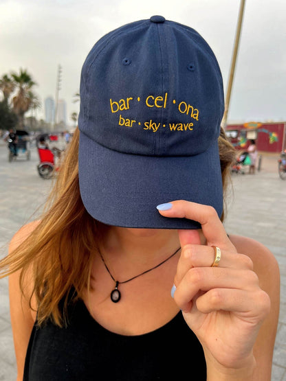 Gorra barcelona barskywave blava. Catalan Words, samarretes i productes en català.